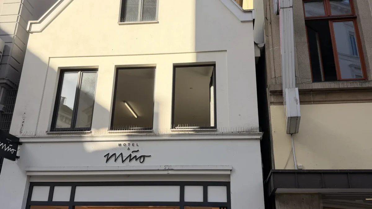 Motel a Miio in Oldenburg: Grundreinigung, Unterhalt und Glas aus einem Projekt 2 Filiale von Motel a Miio in Oldenburg während des Aufbaus.